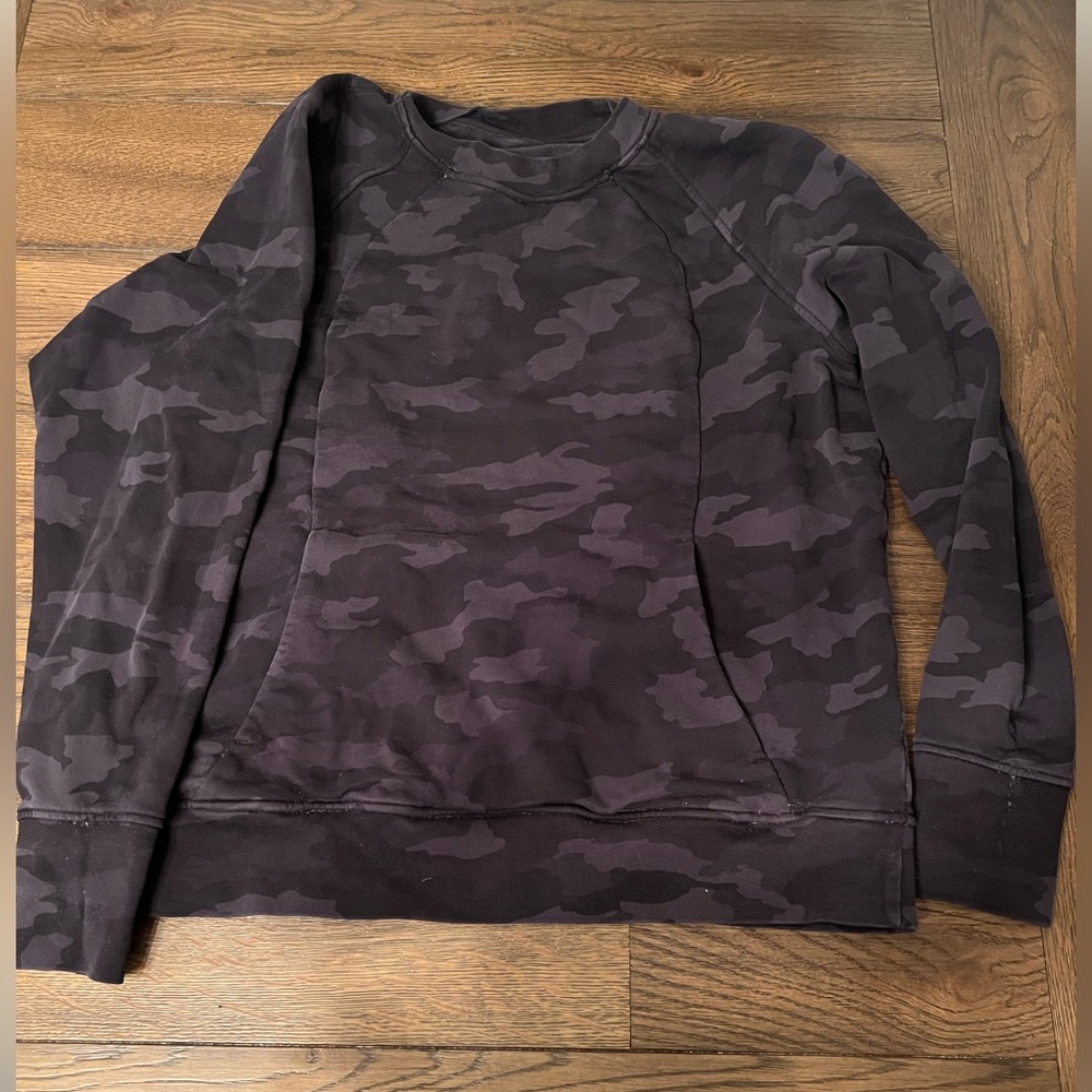 Lululemon kangaroo pouch pullover crew in camo. Not made anymore